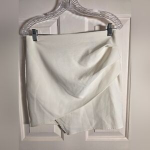 Windsor White Draped Miniskirt Size Medium